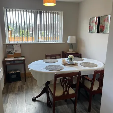 Harmony House Enclosed Near And Semesterbostad Tramore