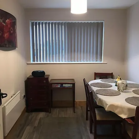 Harmony House Enclosed Near And Semesterbostad Tramore