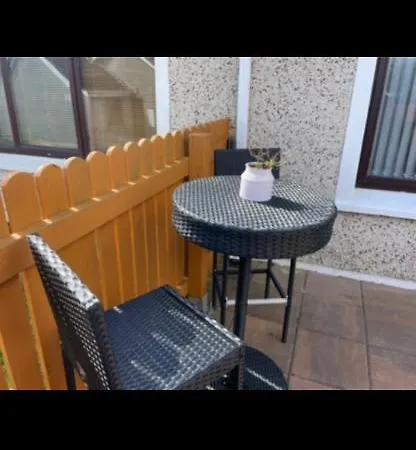 Semesterbostad Harmony House Enclosed Near And *