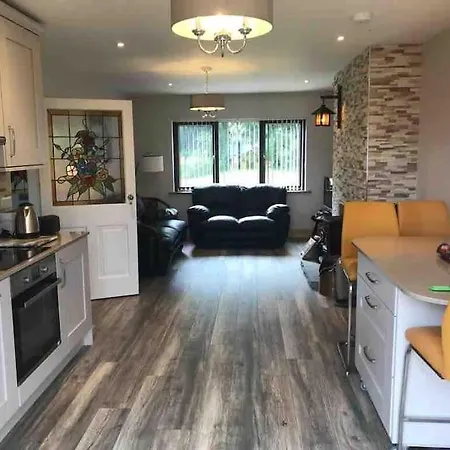 Harmony House Enclosed Near And Semesterbostad