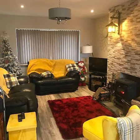 Harmony House Enclosed Near And Holiday home *