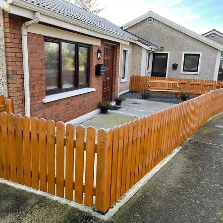 Harmony House Enclosed Near And 펜션