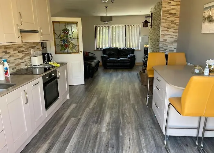 Harmony House Enclosed Near And 펜션