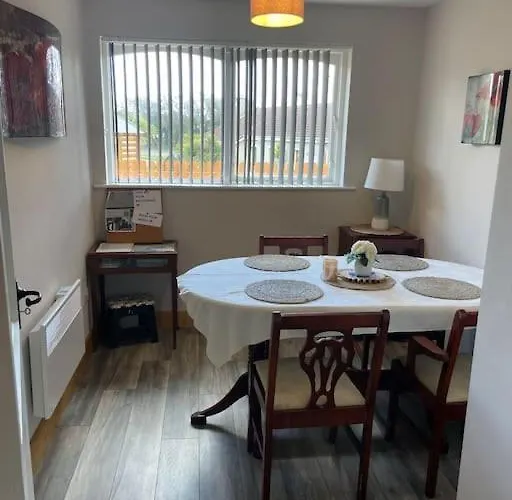 Harmony House Enclosed Near And 펜션 *