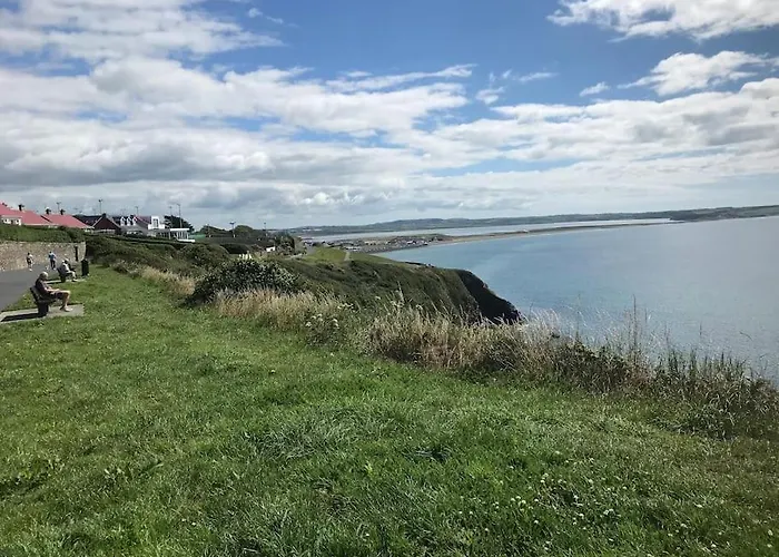 Harmony House Enclosed Near And 트라모어