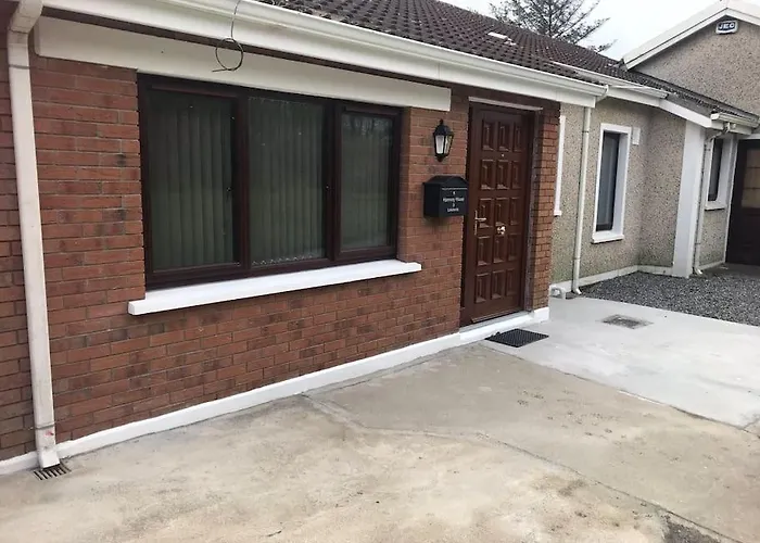 Harmony House Enclosed Near And 펜션