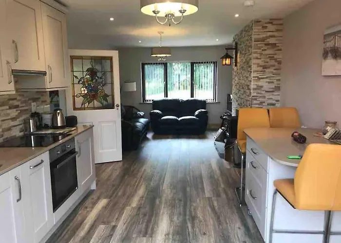 Harmony House Enclosed Near And 펜션