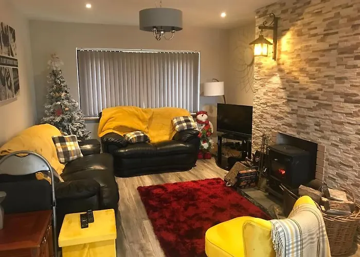 Harmony House Enclosed Near And 펜션 *