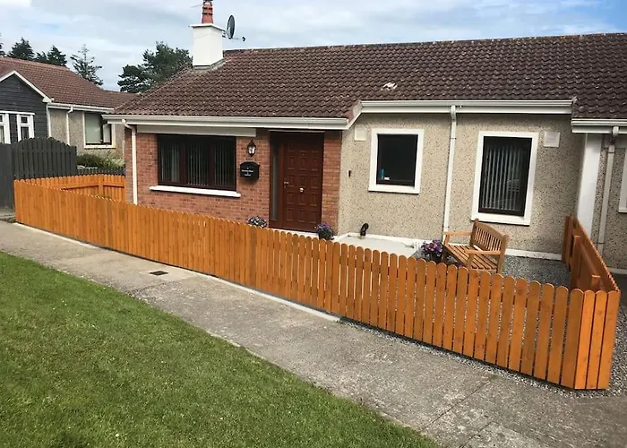 Harmony House Enclosed Near And 펜션 트라모어