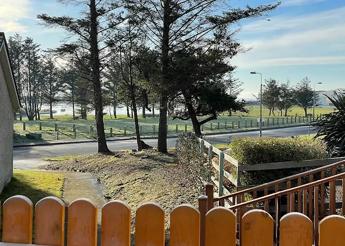 Harmony House Enclosed Near And 트라모어