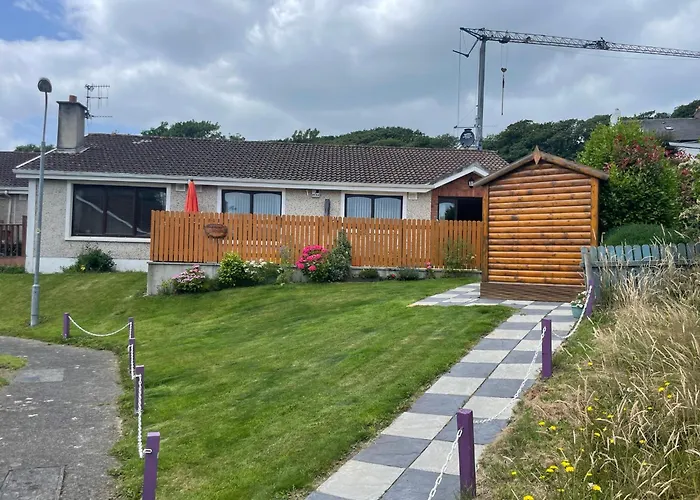 Harmony House Enclosed Near And 펜션 트라모어